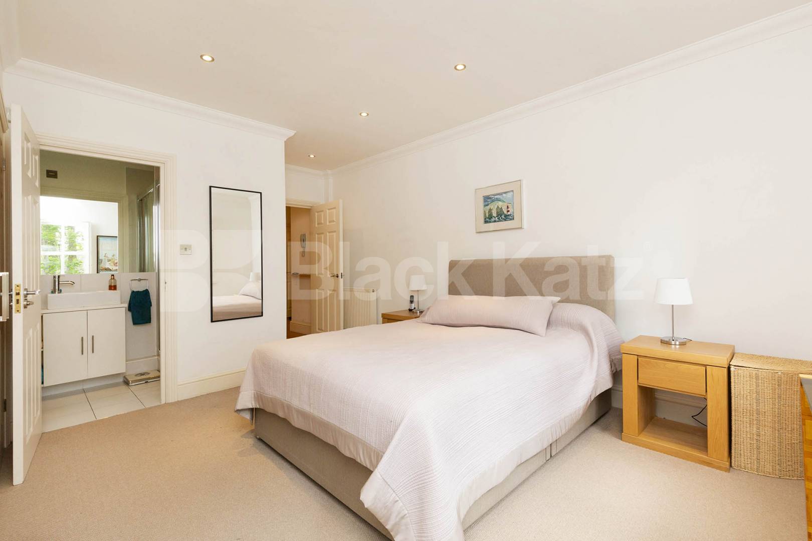 Spacious three bed two bath apartment with balcony and secure parking Cholmeley Park, Highgate 